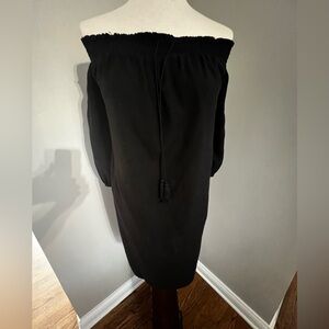 Old Navy black off shoulder 3/4 sleeve dress size L great condition